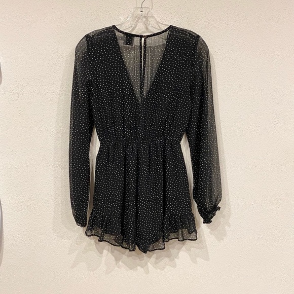 Princess Polly Arrow Romper Size 2 EUC - Picture 4 of 4